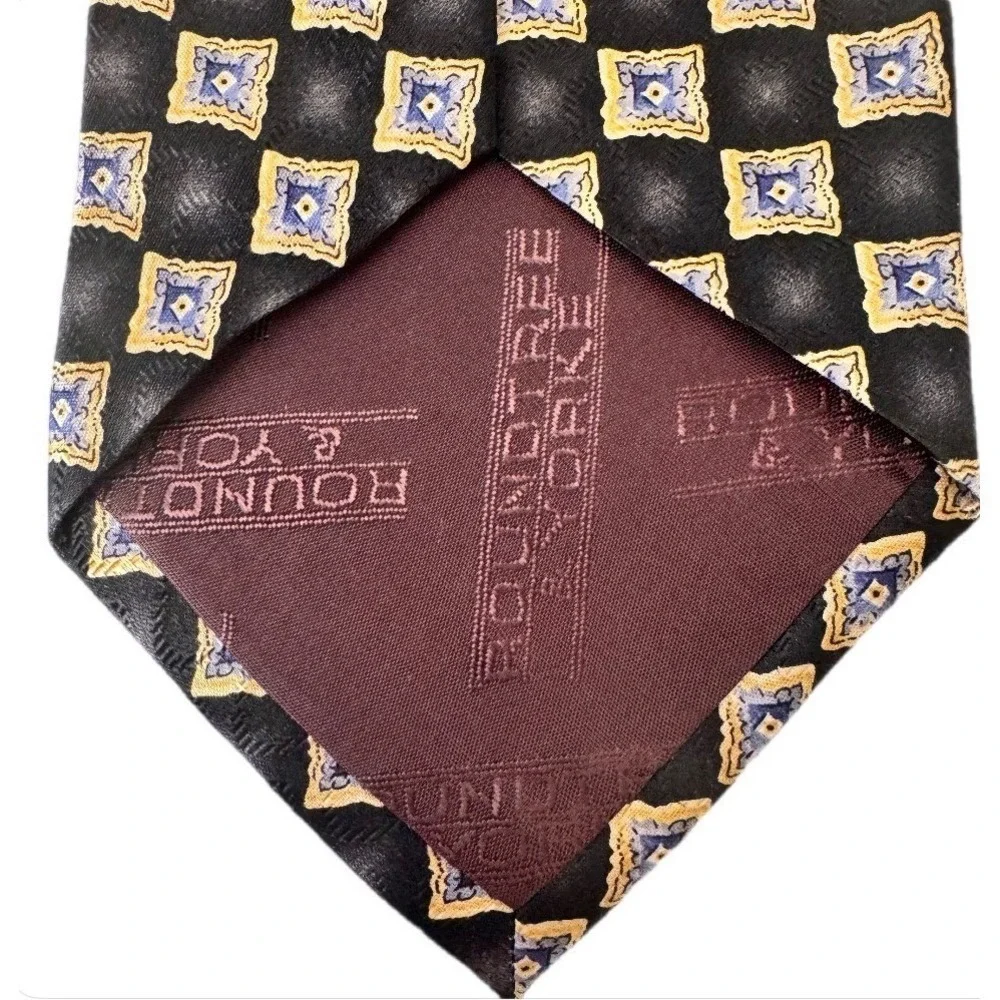 VTG Roundtree & Yorke Necktie Men Black Blue Gold Geometric Silk Handmade in USA
